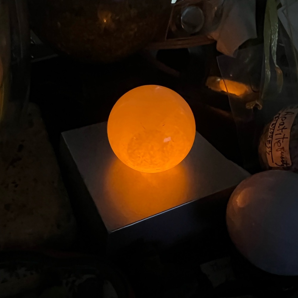 NEW Rose Quartz&Lighted base